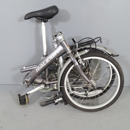 2732 - A Raleigh folding bicylce.