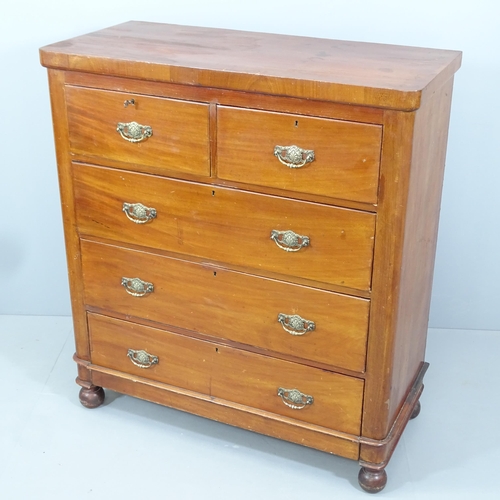 2080 - A Victorian satin walnut chest of two short and three long drawers. 108x120x50cm. With key.