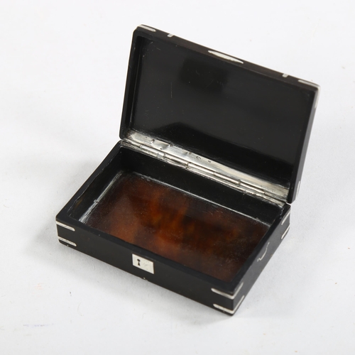 186 - A fine quality French tortoiseshell and silver inlaid snuffbox, in the form of a travelling trunk, P... 