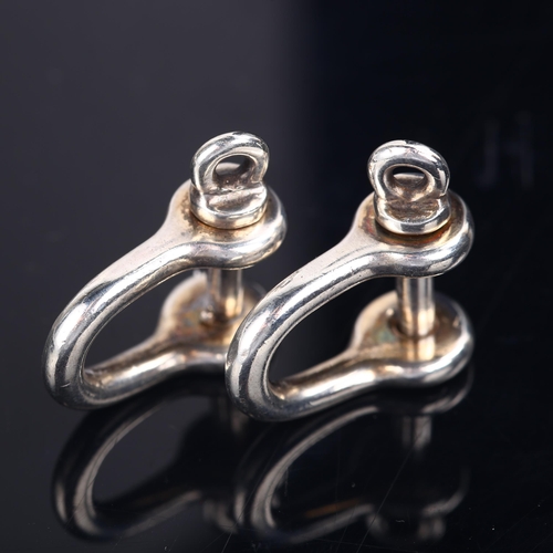 1247 - OLE LYNGGAARD - a pair of Danish modernist sterling silver shackle cufflinks, length 23.4mm, 17.4g