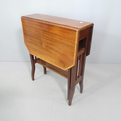 2259 - An Edwardian mahogany and satinwood banded Sutherland table. 56x67x17, opening to 76cm.