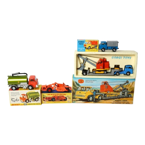 24 - CORGI MAJOR TOYS - Gift Set no. 27 Machinery Carrier with Bedford Tractor unit, with instruction man... 