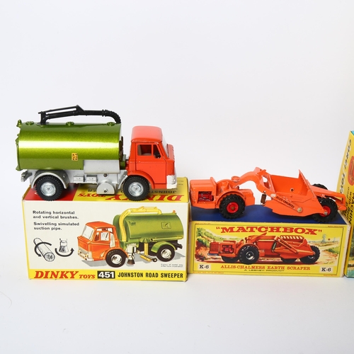 24 - CORGI MAJOR TOYS - Gift Set no. 27 Machinery Carrier with Bedford Tractor unit, with instruction man... 