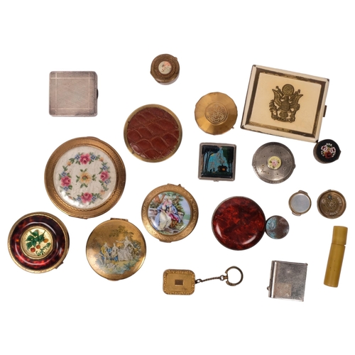 301 - A group of Vintage compacts, and pillboxes, including 1 with armorial crest and 1 Kigu, a Yardley et... 