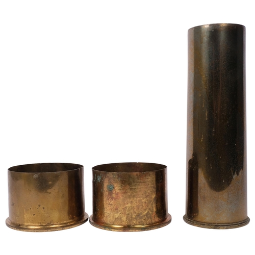 350 - A group of First World War brass cannon shells, including a pair of 1916 45