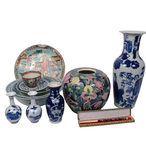 334 - A group of Chinese blue and white and other vases, chargers and bowls