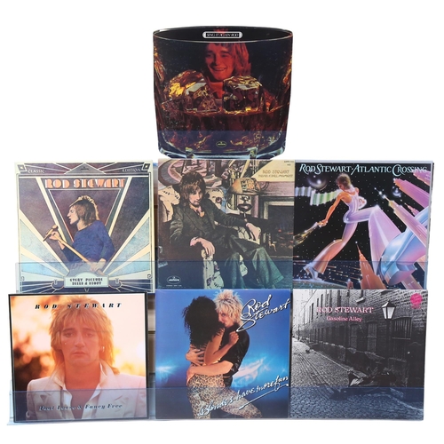 386 - A group of vinyl albums, to include Rod Stewart Sing It Again Rod, Every Picture Tells A Story, Atla... 