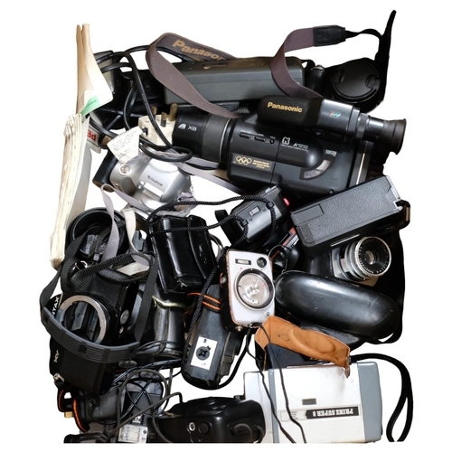 447 - A large quantity of various cameras and video recorder, to include Panasonic JTS25-04 video recorder... 