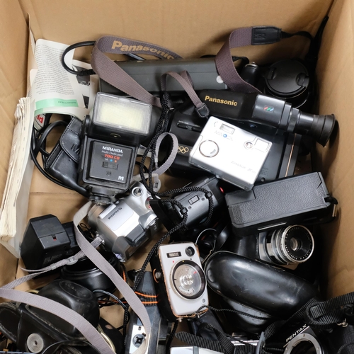 447 - A large quantity of various cameras and video recorder, to include Panasonic JTS25-04 video recorder... 