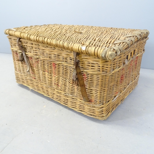 2692 - A vintage wicker laundry hamper. 80x40x54cm.