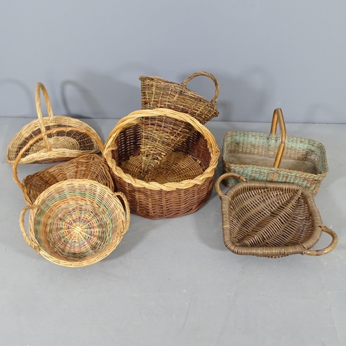 2717 - Seven various wicker baskets.