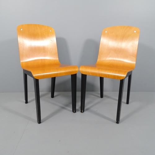 2028 - A pair of 1980s thermoformed bent ply chairs with ebonised legs.