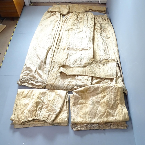 2353 - Four pairs of silk lined and interlined curtains, with three matching pelmets. Approximate measureme... 