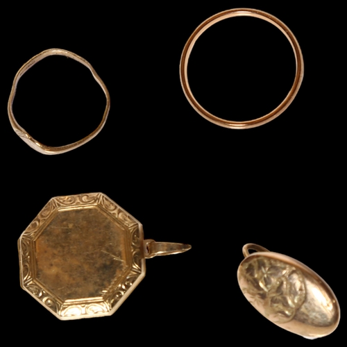 956 - A group of gold jewellery, to include a 9ct gold locket, signet ring and single earring, 4.1g, and a... 