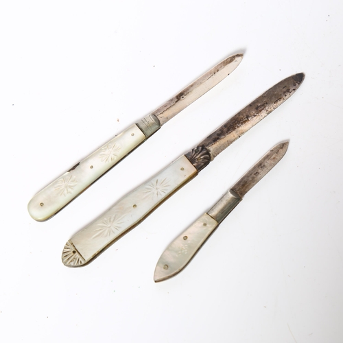 993 - 3 silver-bladed and mother-of-pearl handled fruit knives