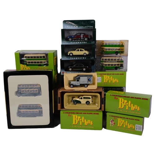 79 - A quantity of boxed diecast vehicles, including Vanguards Jaguar Collection 1:43 scale models, Corgi... 