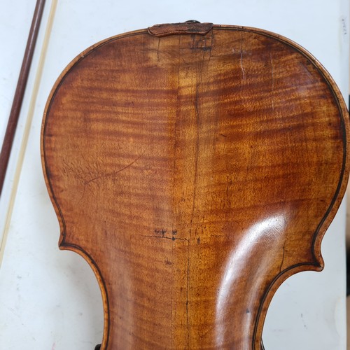 430 - A Vintage violin with a label for Joseph Guarnerius, 14