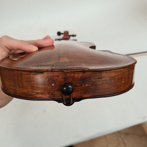 430 - A Vintage violin with a label for Joseph Guarnerius, 14