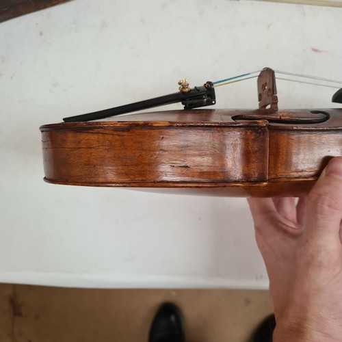 430 - A Vintage violin with a label for Joseph Guarnerius, 14