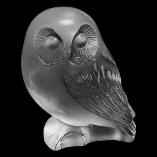 202 - RENE LALIQUE - frosted glass owl, engraved signature, height 9cm