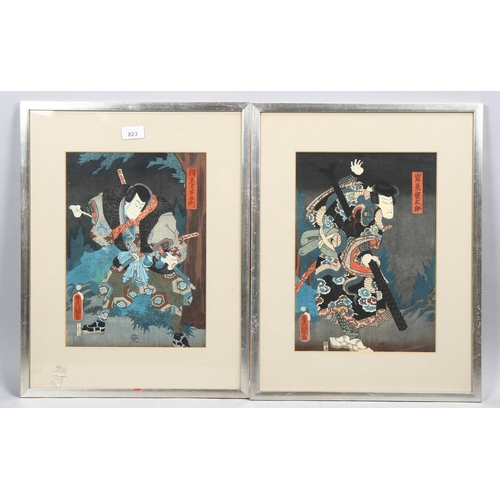 823 - A pair Japanese colour woodblock prints, Samurai Warriors, signed with chop, 33cm x 24cm, framed