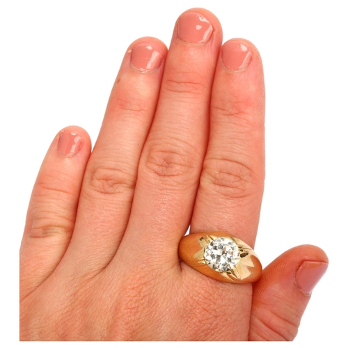 1102 - A large and impressive 3.0ct solitaire diamond ring, heavy 18ct gold signet settings, set with round... 