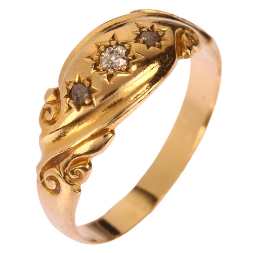 1164 - An early 20th century 18ct gold graduated three stone diamond gypsy ring, set with old and rose-cut ... 