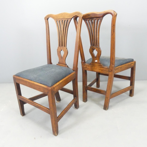 2565 - A set of four antique mahogany Chippendale style dining chairs, with drop in seats.