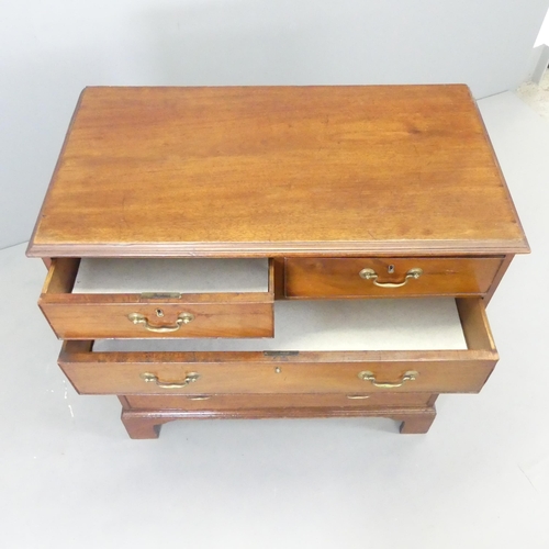 2588 - A Georgian mahogany chest of two short and three long drawers. 94x95x53cm.