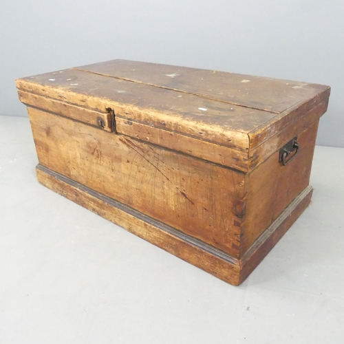 2616 - An antique pine blanket box. 100x45x54cm.