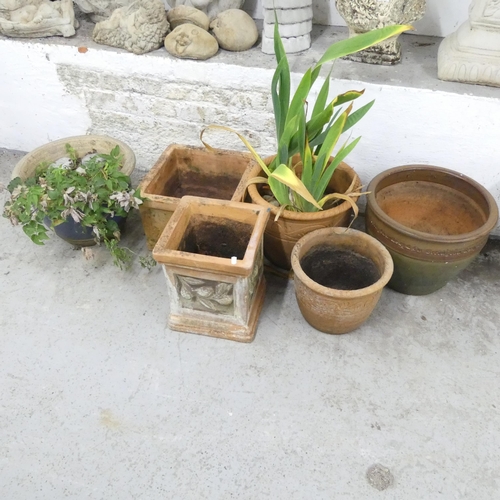 2668 - Six various garden pots. Largest 36x30cm