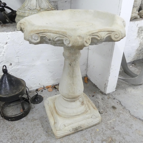 2671 - A modern concrete two-section birdbath. 49x66cm.