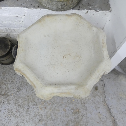 2671 - A modern concrete two-section birdbath. 49x66cm.