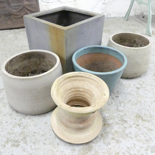 2686 - Five various ceramic garden pots and planters. Largest 30x30cm.