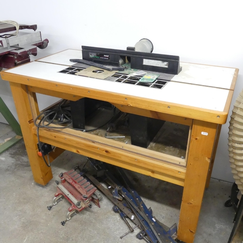 2701 - A Trend router table. 121x100x67cm.