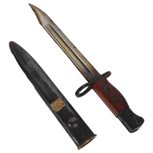 154 - A Second World War no. 5 bayonet for use with a Mk II Lee Enfield? Jungle Carbine, L32cm, blade mark... 