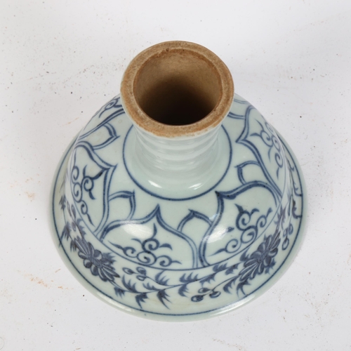 178 - A small Chinese blue and white stem cup, H9.5cm