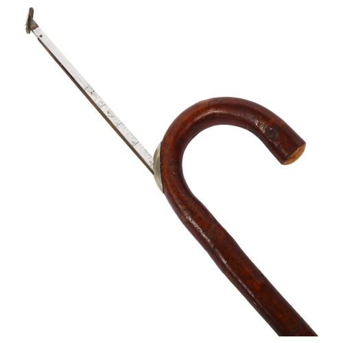 4 - An early 20th century horse measuring walking stick, measuring to 17 hands, no maker's mark, walking... 