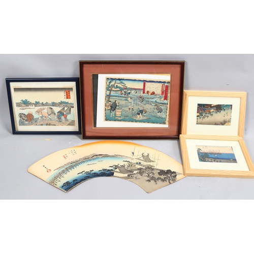 625 - A group of Japanese woodblock prints, comprising 1 fan-shaped landscape, width 54cm, and 4 other sma... 