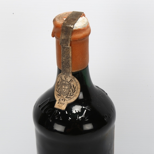 94 - A bottle of Nieport 1952 Vintage Ruby port wine