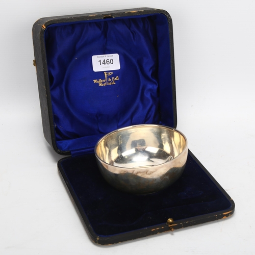 1460 - George V plain circular silver bowl, Walker & Hall, Sheffield 1928, 4.6oz, 11cm diameter, original f... 