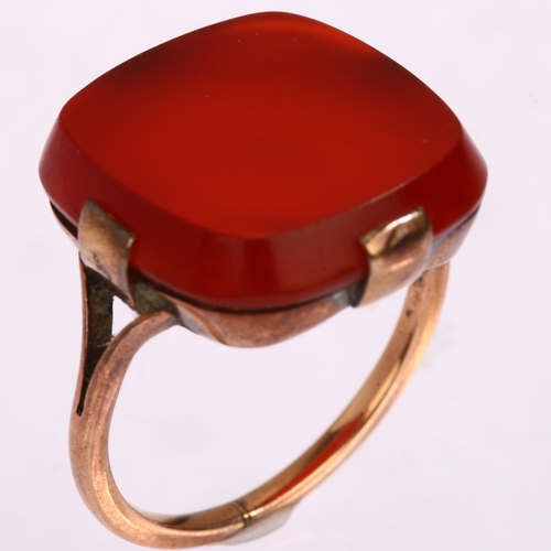 1177 - An early 20th century carnelian signet ring, unmarked rose gold settings, carnelian 17.4 x 16.3mm, s... 