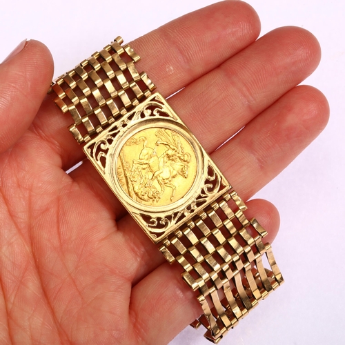 1218 - A George V 1914 gold full sovereign coin, in 9ct gatelink bracelet mount, with 9ct heart padlock cla... 