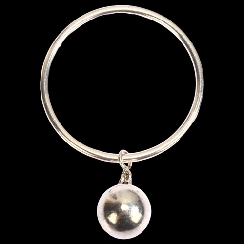 1320 - BOGH - a Danish modernist sterling silver ball and chain bangle, ball diameter 22.2mm, internal circ... 