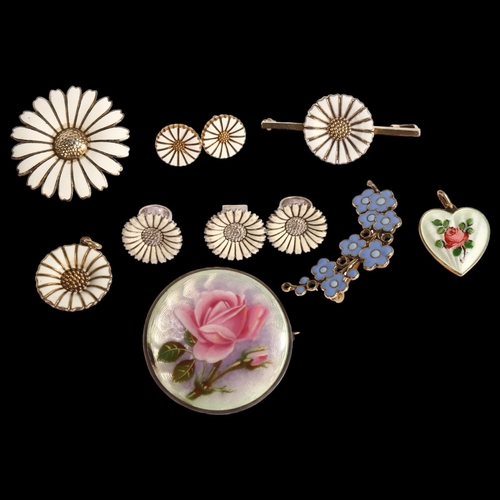 1398 - Assorted silver and enamel jewellery, including daisy pattern, maker's include Anton Michelsen