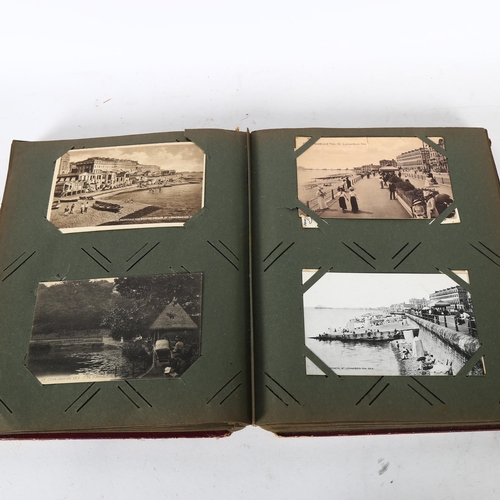 133 - A good early 20th century postcard album, all depicting scenes of Hastings and St Leonards, to inclu... 