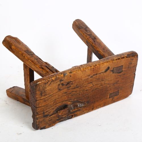 181 - A lovely Antique elm miniature stool, stool height 19cm