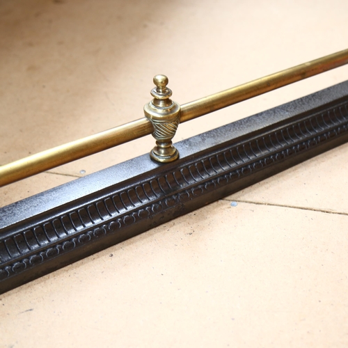 217 - A Victorian steel and polished brass fender, L122cm, D36cm, inner measurements: L106cm, D29cm