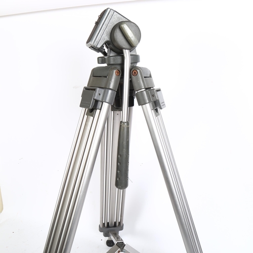 229 - HEIWA - a TH-650 free-standing camera tripod