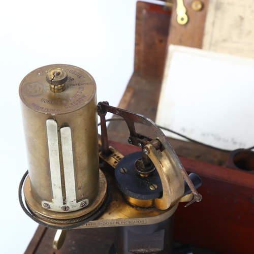 461 - An Antique McInnes-Dobbie patent steam engine indicator, in original mahogany case